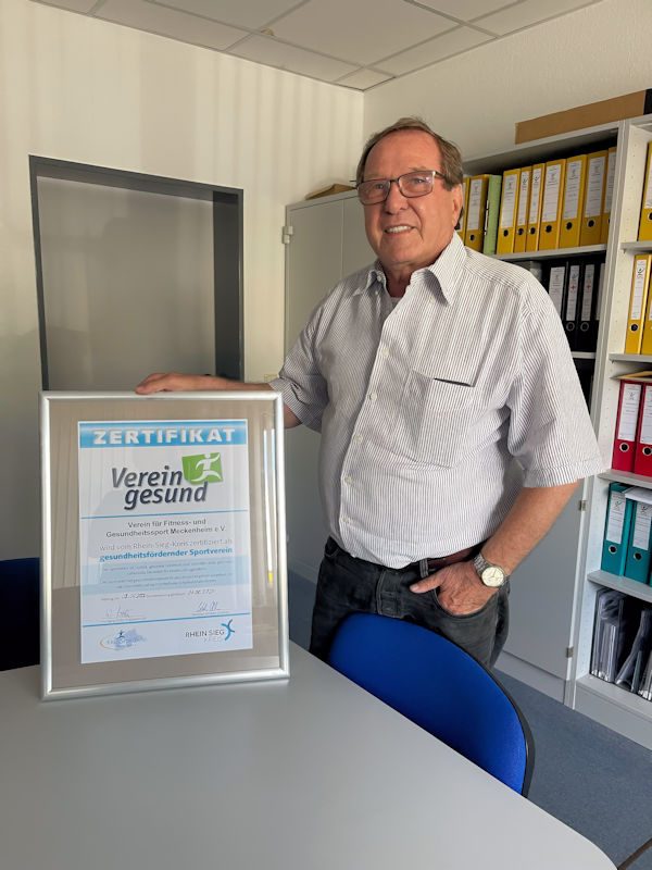 Hans-Jürgen Hugenschmidt freut sich über die Re-Zertifizierung